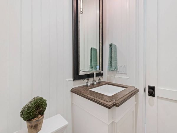 Three Bedroom Oceanfront Vacation Rental in Ventura