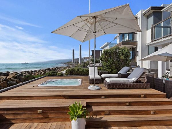 Three Bedroom Oceanfront Vacation Rental in Ventura