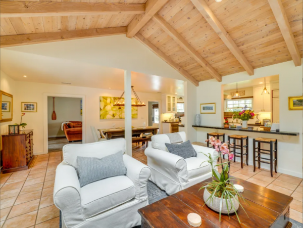 Beautiful 3-Bdm Vacation Home with Private Pool in Santa Barbara CA