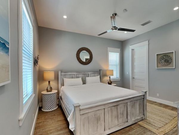 Gulf Views Walk to Beach 6BR Home with Pool