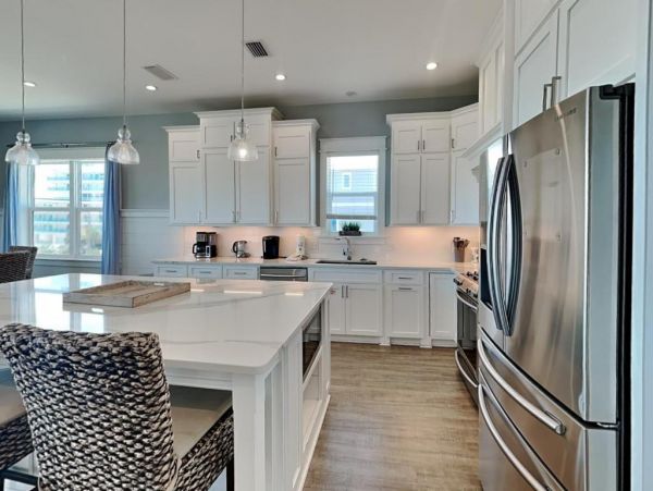 Gulf Views Walk to Beach 6BR Home with Pool