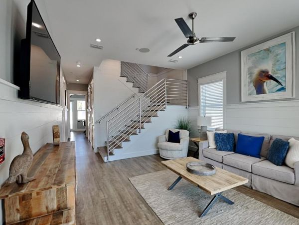 Gulf Views Walk to Beach 6BR Home with Pool