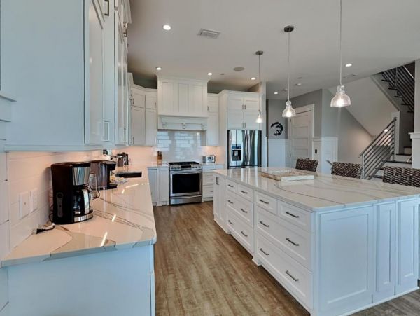 Gulf Views Walk to Beach 6BR Home with Pool