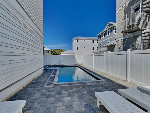 Gulf Views Walk to Beach 6BR Home with Pool