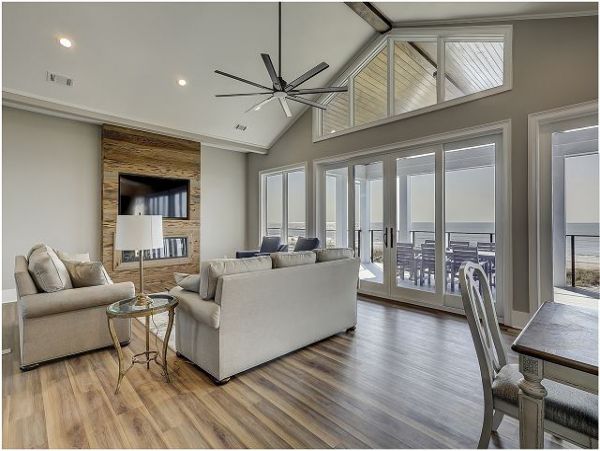 Oceanfront Six Bedroom Vacation Home in Forest Beach