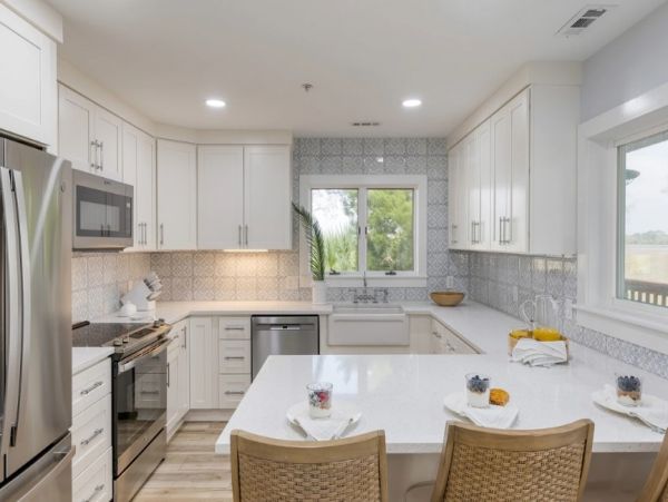 Stuning Eight Bedroom Rental Getaway in Hilton Head
