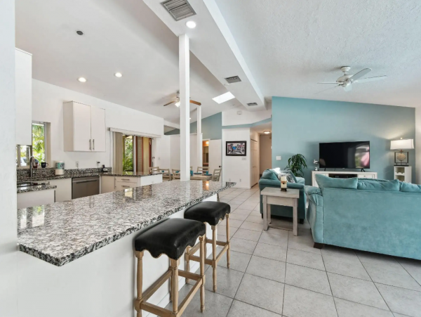 Luxurious Siesta Key Pool Home Near Beach & Village