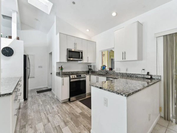 Luxurious Siesta Key Pool Home Near Beach & Village