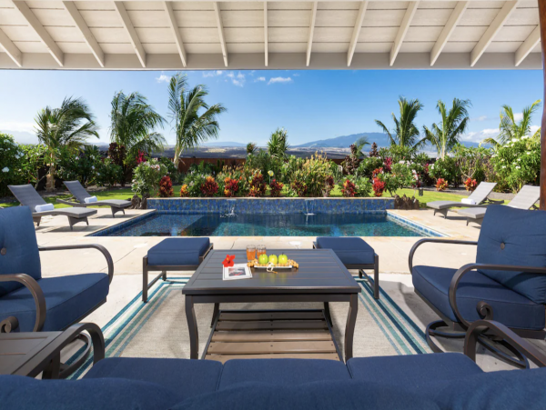 New Addition to the Luxury Hawaii Vacation Villa Market Main & Guest House