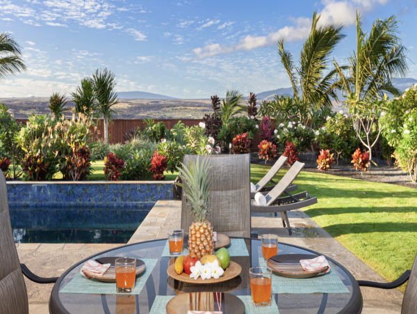 New Addition to the Luxury Hawaii Vacation Villa Market Main & Guest House