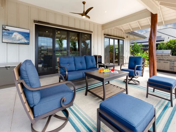 New Addition to the Luxury Hawaii Vacation Villa Market Main & Guest House