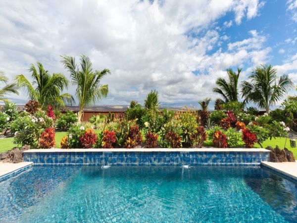 New Addition to the Luxury Hawaii Vacation Villa Market Main & Guest House