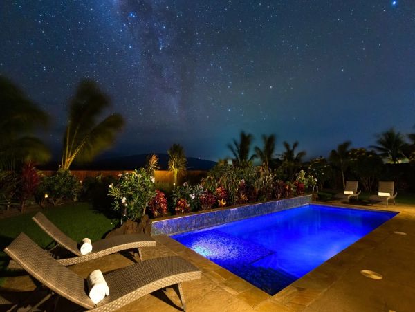 New Addition to the Luxury Hawaii Vacation Villa Market Main & Guest House