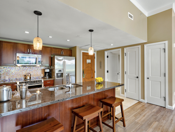 Exceptional Luxury Three Bedroom Walk Out Villa in Kaanapali