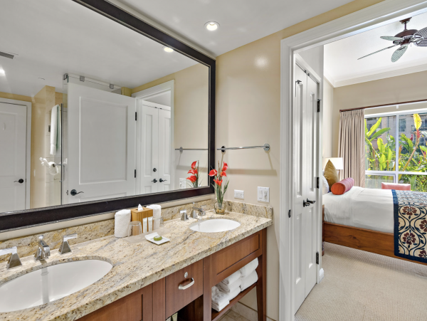 Exceptional Luxury Three Bedroom Walk Out Villa in Kaanapali
