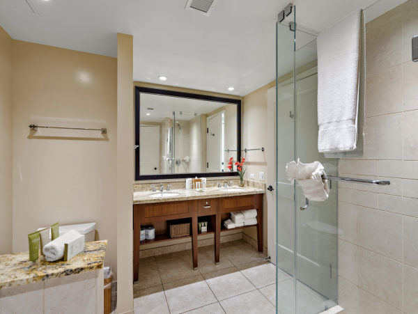 Exceptional Luxury Three Bedroom Walk Out Villa in Kaanapali