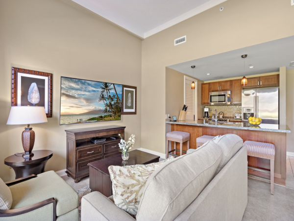 Exceptional Luxury Three Bedroom Walk Out Villa in Kaanapali