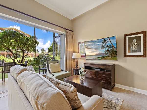 Exceptional Luxury Three Bedroom Walk Out Villa in Kaanapali