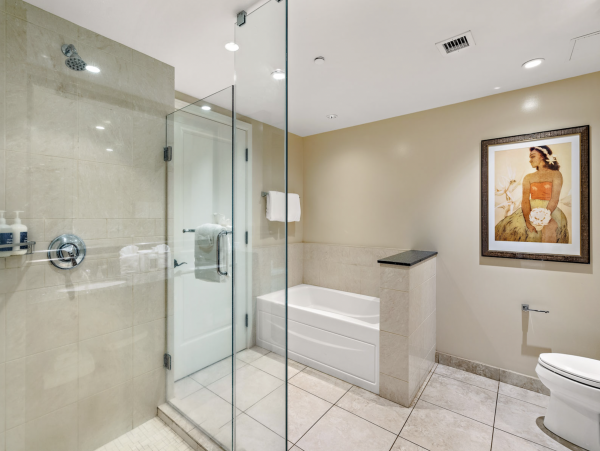 Exceptional Luxury Three Bedroom Walk Out Villa in Kaanapali