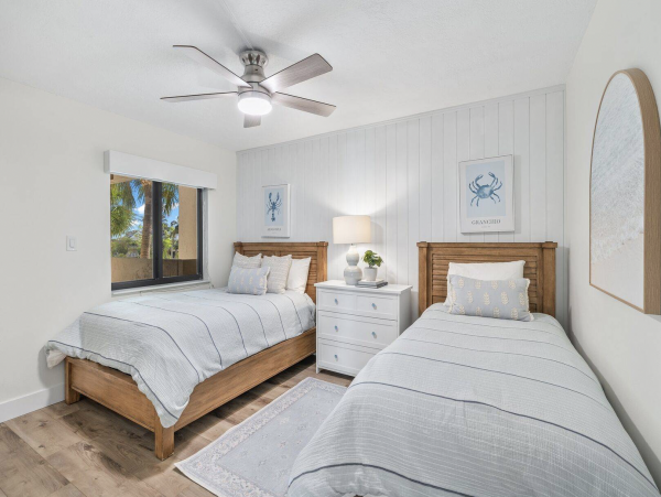 Direct Beachfront Two Bedroom Luxury Condo Sleeps 7
