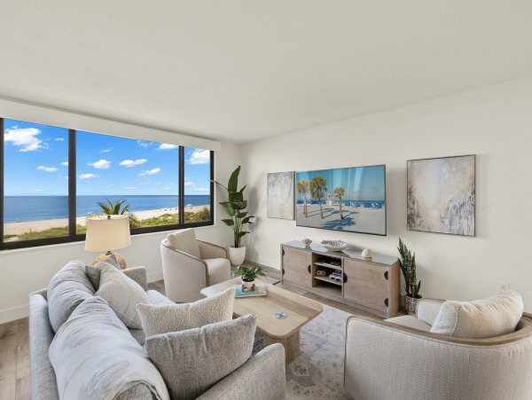 Direct Beachfront Two Bedroom Luxury Condo Sleeps 7