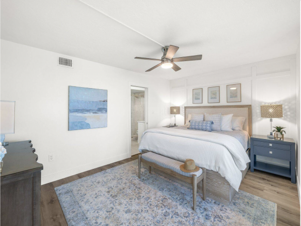 Direct Beachfront Two Bedroom Luxury Condo Sleeps 7