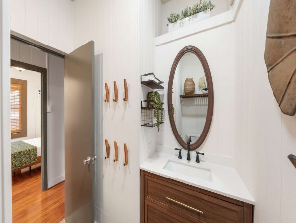 Wailuku Vacation Rental: 3 Beds, Tropical Courtyard, Close to Beaches