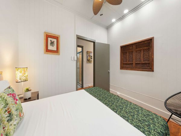 Wailuku Vacation Rental: 3 Beds, Tropical Courtyard, Close to Beaches