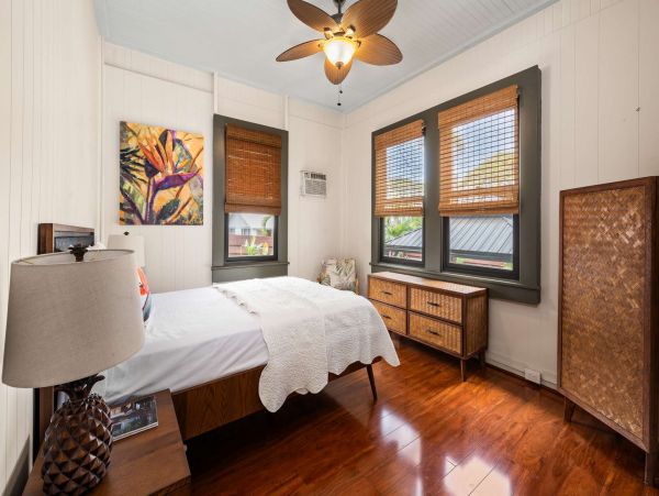Wailuku Vacation Rental: 3 Beds, Tropical Courtyard, Close to Beaches