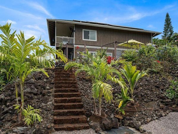 Kailua-Kona Ocean View Three Bedroom Vacation Rental Home