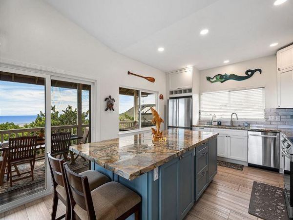 Kailua-Kona Ocean View Three Bedroom Vacation Rental Home