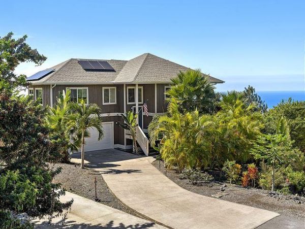 Kailua-Kona Ocean View Three Bedroom Vacation Rental Home