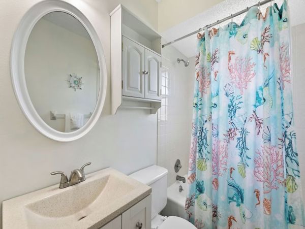 Two Bedroom Close to Beach Vacation Rental in Venice