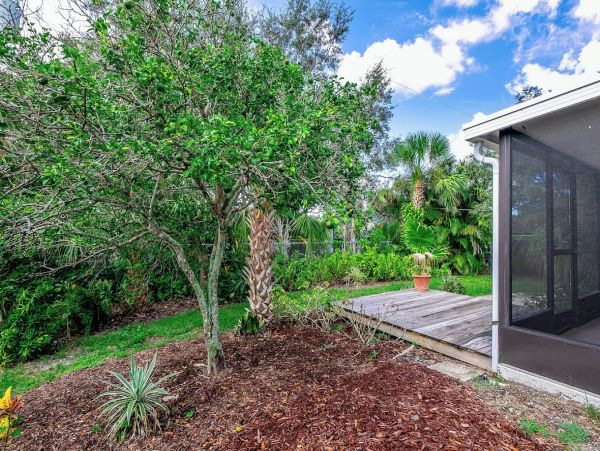 Two Bedroom Close to Beach Vacation Rental in Venice