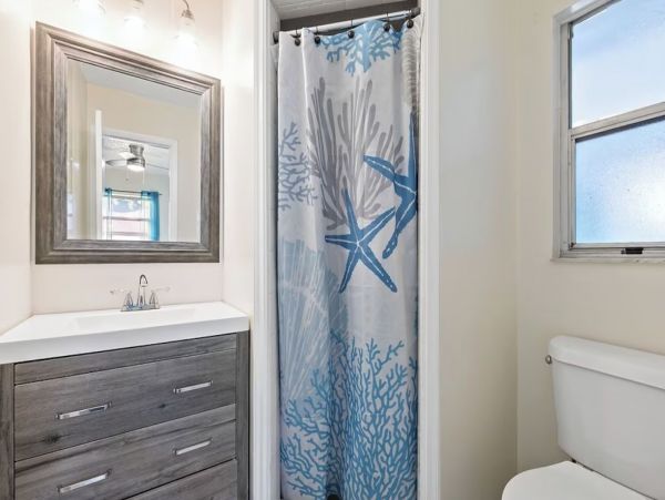 Two Bedroom Close to Beach Vacation Rental in Venice