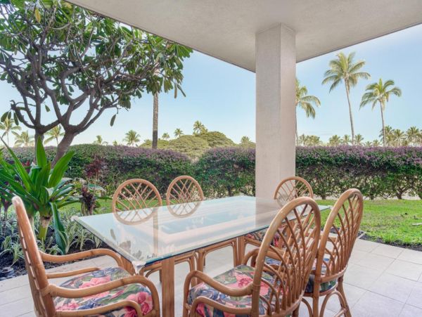 Ground-Floor Vacation Rental with 2 Bedrooms