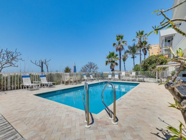 Beachfront Two Bedroom Vacation Rental Condo in Indian Shores
