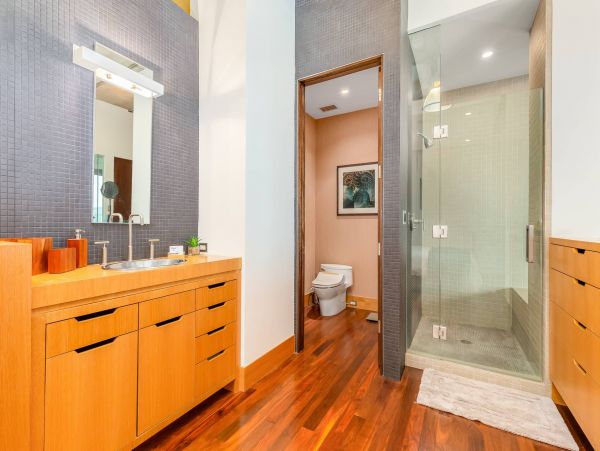 Honolulu Three Bedroom Ocean View Vacation Penthouse