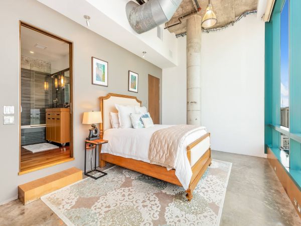 Honolulu Three Bedroom Ocean View Vacation Penthouse