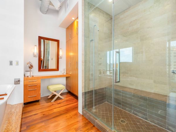 Honolulu Three Bedroom Ocean View Vacation Penthouse
