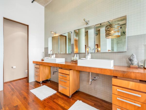 Honolulu Three Bedroom Ocean View Vacation Penthouse