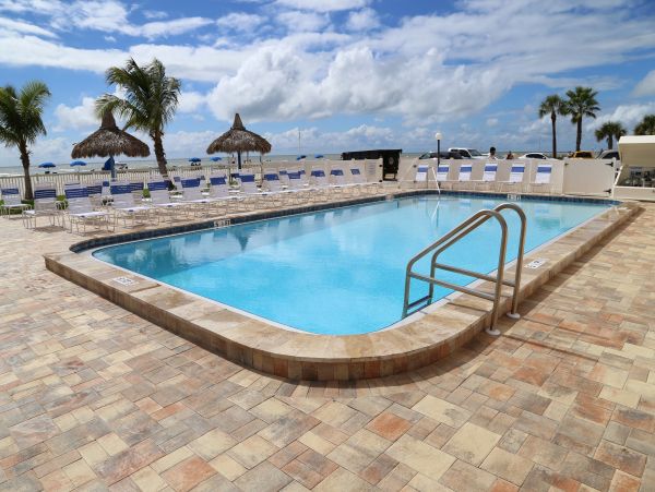 Madeira Beach Condo: Gulf Views and Prime Location