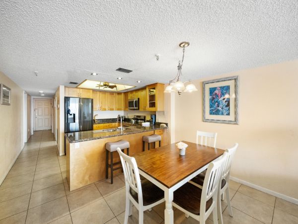 Madeira Beach Condo: Gulf Views and Prime Location