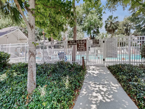 Beautiful Condo with Shared Pool Tennis and Balcony in Hilton Head
