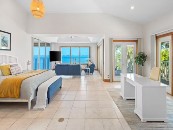 Beautiful Vacation Rental 5 Bedroom in Bradenton