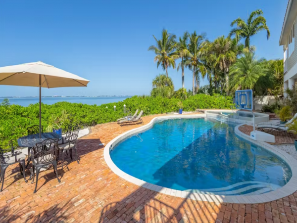 Beautiful Vacation Rental 5 Bedroom in Bradenton