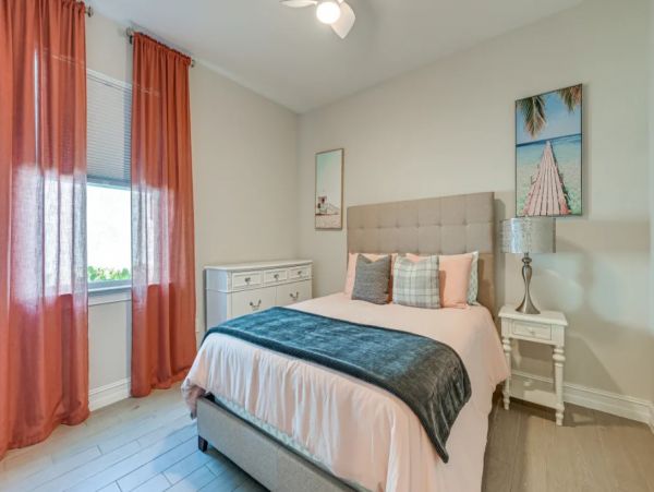Naples Four Bedroom Stunning Vacation Home
