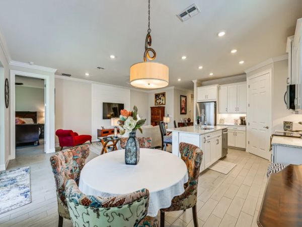 Naples Four Bedroom Stunning Vacation Home