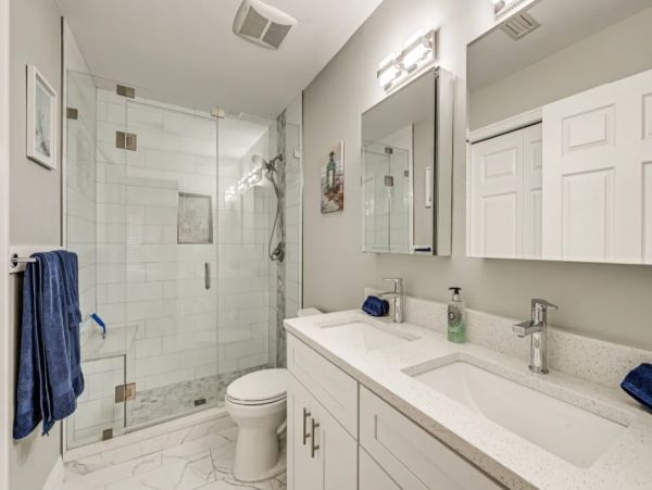 Cozy Two Bedroom Vacation Rental in Naples