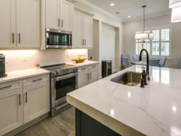 Modern 2-Bed Naples Retreat with Screened Porch